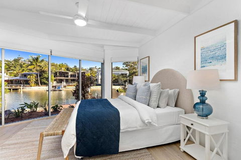 Ground-Level Riverfront 2 Bedroom Apartment Steps From Hastings Street - By Stay Noosa - Darwin Holiday 0
