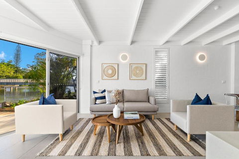 Ground-Level Riverfront 2 Bedroom Apartment Steps From Hastings Street - By Stay Noosa - Darwin Holiday 1