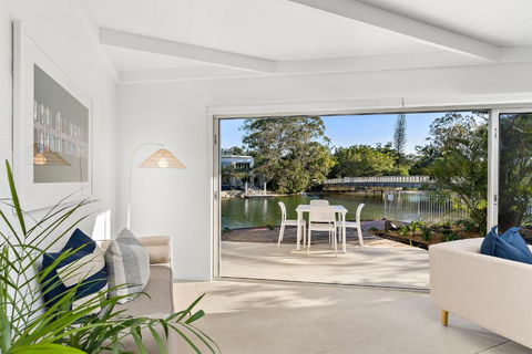 Ground-Level Riverfront 2 Bedroom Apartment Steps From Hastings Street - By Stay Noosa - Darwin Holiday 2