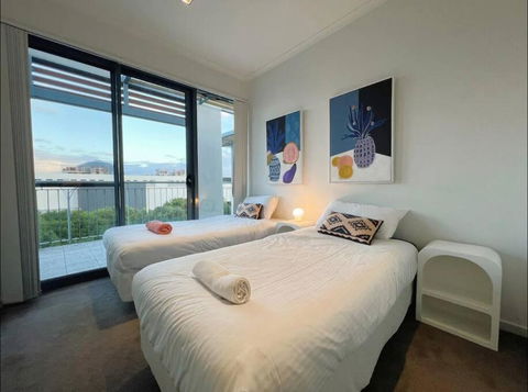 GW24-1 BATH 2 BR At The Glen With FREE Parking And Balcony - Darwin Holiday 1