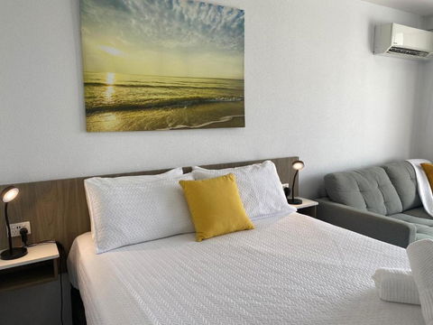 Gorgeous Waterfront Views - 212 Aquarius - Darwin Holiday 1