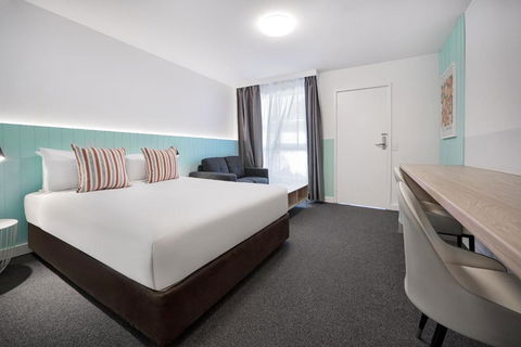 Gosford Palms Motor Inn - Darwin Holiday 2