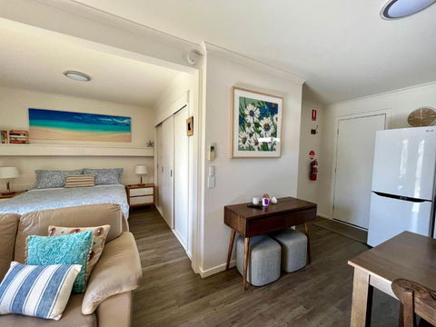 Gowings Of Mallacoota - Darwin Holiday 4