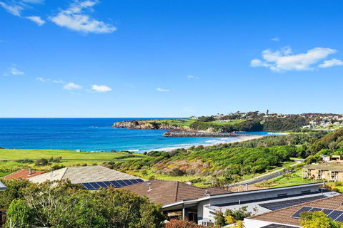 Grandview House Ocean Views - Darwin Holiday 1