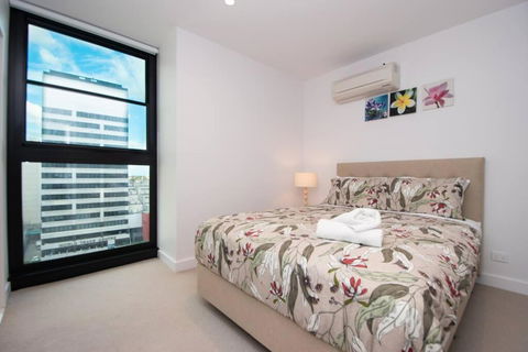 Great City Stay 2BR Free Tram Gym & Pool - Darwin Holiday 0
