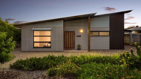 Great Ness Beach House - 10 Person Spa - Pet-Friendly - Netflix - Linen Included - Darwin Holiday 1