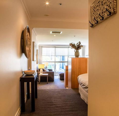 Great Studio Apartment With Balcony Bond1009 Self- Catering - Darwin Holiday 0