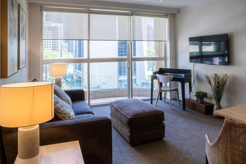 Great Studio Apartment With Balcony Bond1009 Self- Catering - Darwin Holiday 4