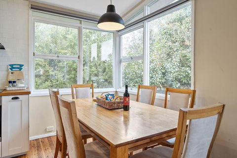 Green Leaf Retreat - PETS ALLOWED - FREE PARKING - FAMILY FRIENDLY - CLOSE TO KATOOMBA AND ALL MOUNTAIN ATTRACTIONS! - Darwin Holiday 3