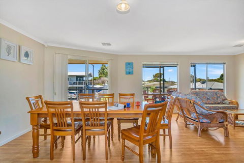 Green Reef Beach House - Aldinga Beach - C21 SouthCoast Holidays - Darwin Holiday 3