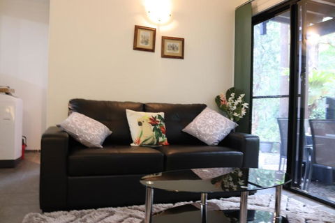 GREEN TREES CHALET Australia Zoo Close By - Darwin Holiday 4