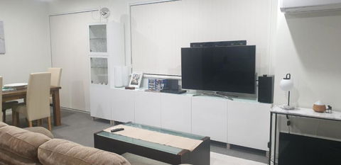 GREENWAY WATERS 2 Bed Apartment - Darwin Holiday 4