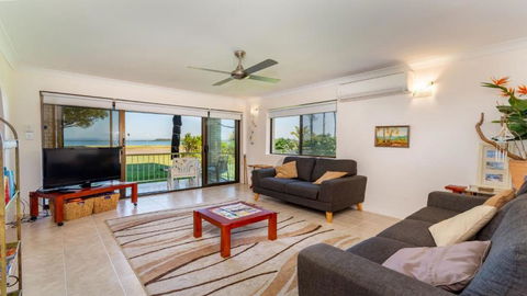 Ground Floor, Air Condtioned Apartment! - Darwin Holiday 1