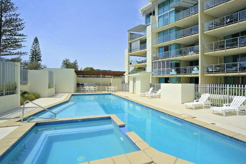 Ground Floor Luxury Oceanfront Apartment - Darwin Holiday 0