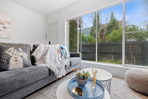 Ground Floor One Bedroom Apartment In South Yarra - Darwin Holiday 0