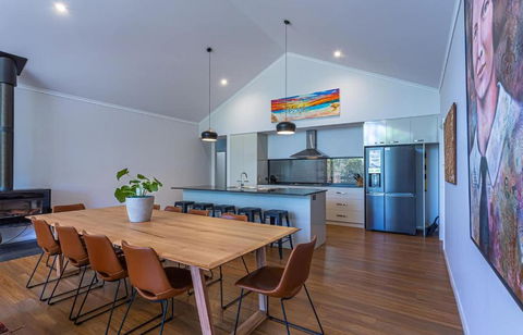 Gum Nuts - New House, Family Friendly & Big Groups - Darwin Holiday 3