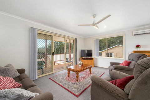 H1211 Mission Terrace Lakewood Heights Estate - Darwin Holiday 0