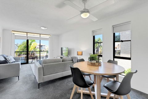 HACIENDA- CANAL VIEWS AND COMFORT - Darwin Holiday 1