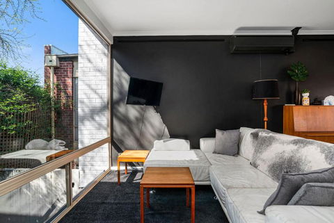 Halifax Muse Pet Friendly Townhouse - Darwin Holiday 0