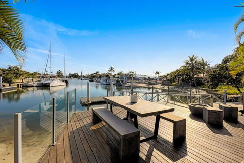 Hampton Beach House On The Waterfront - Darwin Holiday 1
