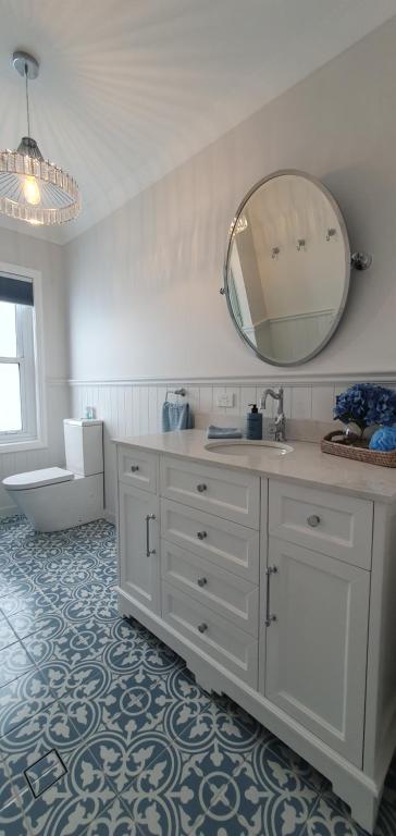 Hampton Retreat With Heated Pool - Darwin Holiday 3