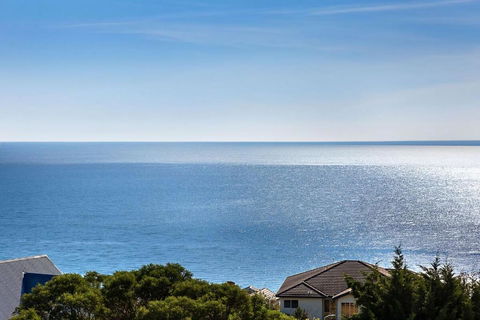 Hamptons Retreat - Stunning Panoramic Water Views And Pool - Darwin Holiday 3