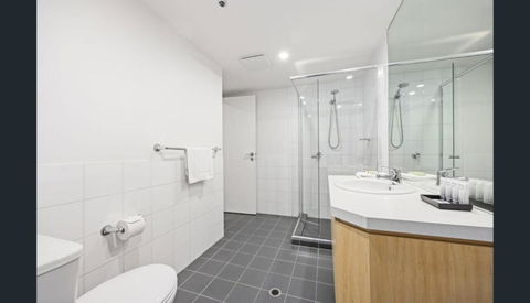 Happy BNB Deluxe Suit In Adelaide CBD - Darwin Holiday 2