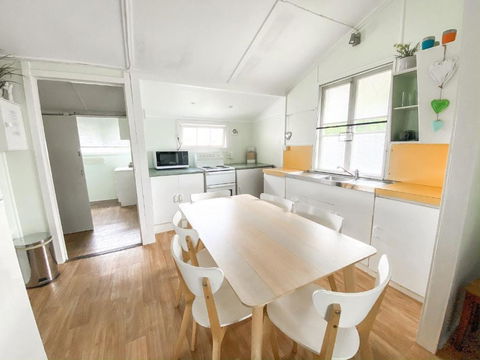 Happy Days - Burrum Heads- Close To Boatramp- 2BR - Darwin Holiday 3