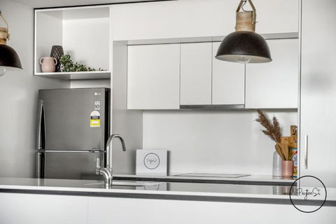 Happy Honeysuckle - WiFi Included - Darwin Holiday 3