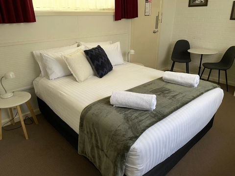 Happy Wanderer Motel Cohuna 70s Style - Darwin Holiday 2