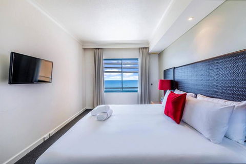 Harbourfront Magic In Two Separate Seaview Apartments - Darwin Holiday 3