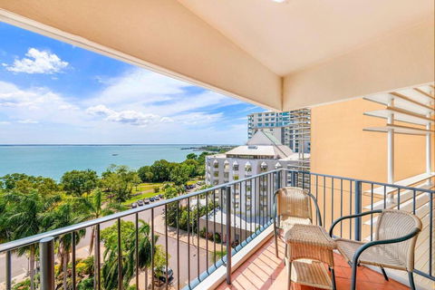 Harbourfront Living With Views To Write Home About - Darwin Holiday 0