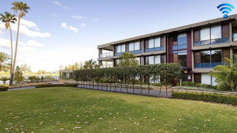 Harbourside Views 503 Sebel Kiama - Darwin Holiday 0