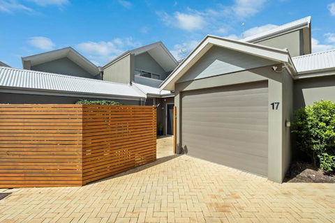 Haven On Seine - 2 Bedroom - Darwin Holiday 1