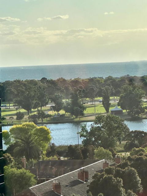 Grand Luxe Residence Beautiful Lake & Bay Views - Darwin Holiday 3