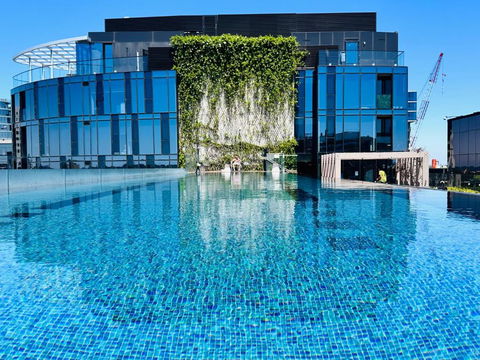 Grand Luxe Residence Beautiful Lake & Bay Views - Darwin Holiday 0