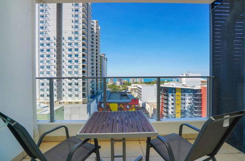 Harbour View Apartment On 11th Floor King Bed - Darwin Holiday 1