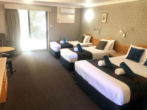 Hilltops Retreat Motor Inn - Darwin Holiday 2