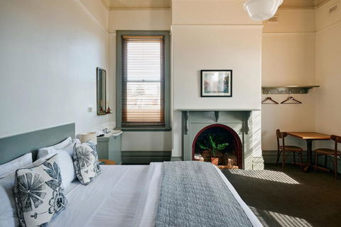 Healesville Hotel - Darwin Holiday 1