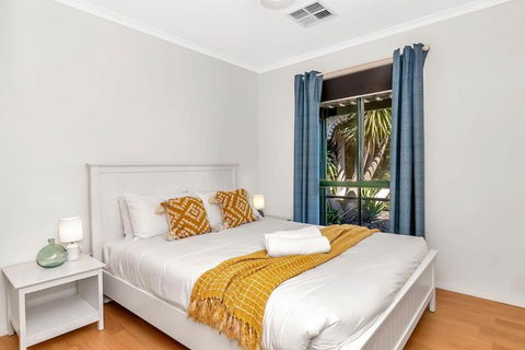 Hillside Hideaway - Family Home Near Victor Harbor - Darwin Holiday 2