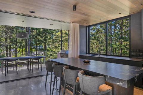 Hayters Hideaway - Luxury Home In Suffolk Park - Darwin Holiday 0