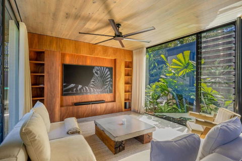 Hayters Hideaway - Luxury Home In Suffolk Park - Darwin Holiday 3
