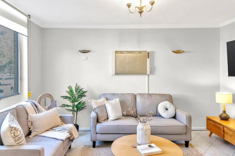 Heart Of Henley - A Homey Hideaway By The Beach - Darwin Holiday 1