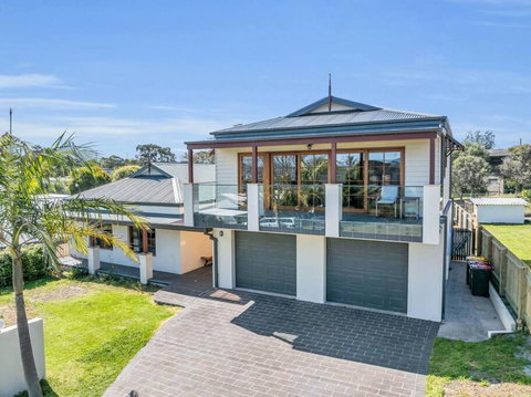 Heart Of Long Point - Darwin Holiday 0