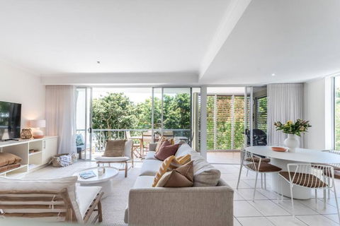 Heart Of Sunshine, Spacious Apt With Pool & Garden - Darwin Holiday 0