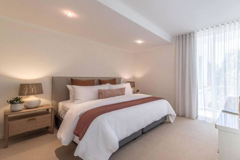 Heart Of Sunshine, Spacious Apt With Pool & Garden - Darwin Holiday 2