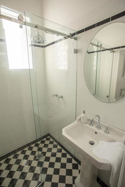 Helensburgh Hotel - Darwin Holiday 1