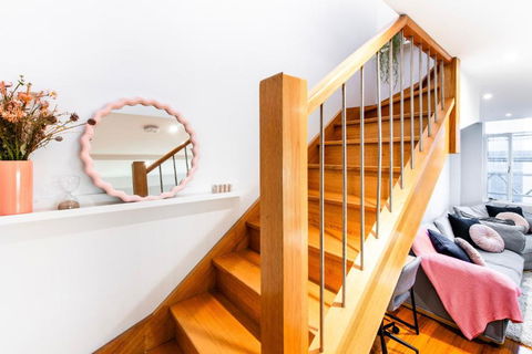 Heritage Charm Meets Modern Comfort In Melbourne - Darwin Holiday 2