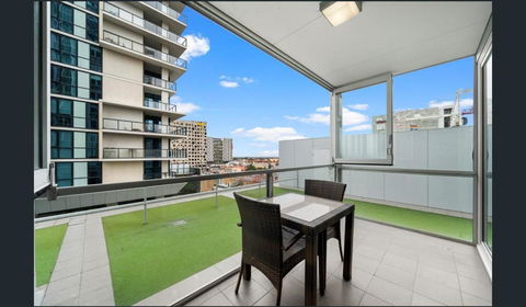 Hi 5 Star Adelaide City Luxury Oasis - Darwin Holiday 0