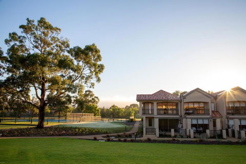 Hidden Valley Resort - Darwin Holiday 0